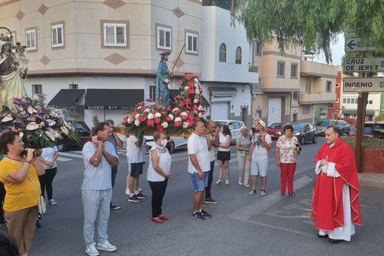 Procesión religiosa en Lomo Cementerio con motivo de la festividad de Santiago Apóstol/TA.