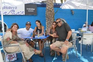 Primer Almuerzo Solidario en Salinetas por Yrichen/TA.