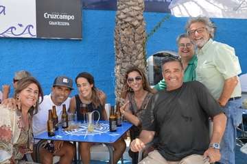 Primer Almuerzo Solidario en Salinetas por Yrichen/TA.