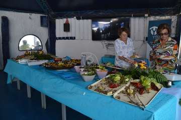 Primer Almuerzo Solidario en Salinetas por Yrichen/TA.
