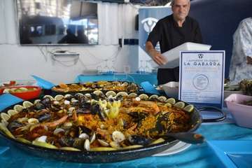 Primer Almuerzo Solidario en Salinetas por Yrichen/TA.