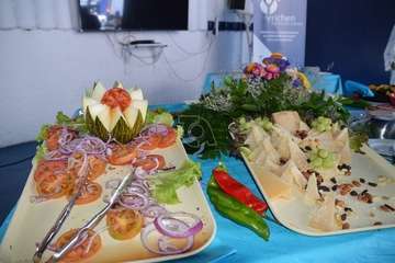 Primer Almuerzo Solidario en Salinetas por Yrichen/TA.