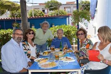 Primer Almuerzo Solidario en Salinetas por Yrichen/TA.