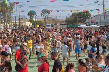 Chapuzón masivo en Lomo Cementerio (Telde)/TA.
