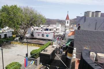 Unas 5.000 personas se remojan en la primera Traída del Agua tras la pandemia/Francisco Javier Santana y TA.