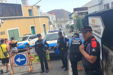 Unas 5.000 personas se remojan en la primera Traída del Agua tras la pandemia/Francisco Javier Santana y TA.