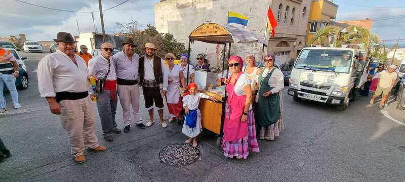 Participantes en la romería/TA.