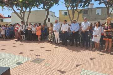 La Viña procesiona a su patrona en la despedida de sus fiestas patronales/Francisco Javier Santana y TA.