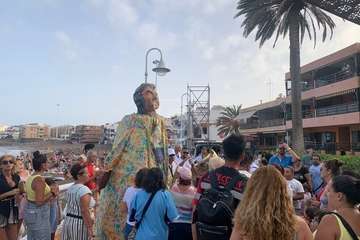 Animado pasacalles anunciador de las fiestas de Melenara/TA.