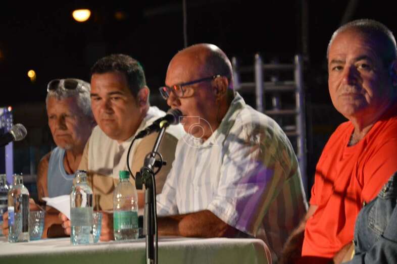 Momento del pregón de esta noche en Melenara/TA.