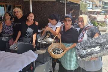  Melenara recupera el asadero popular y la varada del pescado tras dos años de pandemia/TA.