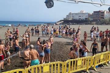  Melenara recupera el asadero popular y la varada del pescado tras dos años de pandemia/TA.