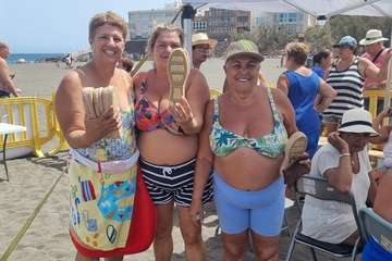  Melenara recupera el asadero popular y la varada del pescado tras dos años de pandemia/TA.