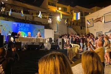 Pregón de las fiestas de Tufia y concierto de Los Sarantontones/TA.