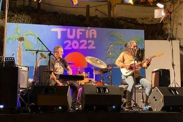 Pregón de las fiestas de Tufia y concierto de Los Sarantontones/TA.