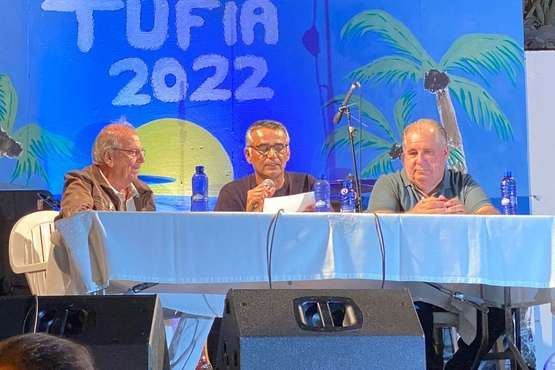 Pregón de las fiestas de Tufia y concierto de Los Sarantontones/TA.