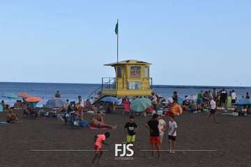 Los conciertos de Tabaiba y Tío Matt y la obra teatral Los Muyrecables dinamizan Melenara/Francisco Javier Santana.