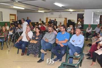 Ramón Ojeda pone en fiestas a El Caracol/Francisco Javier Santana.