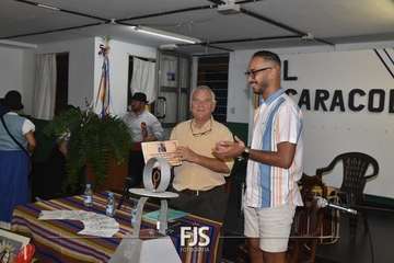 Ramón Ojeda pone en fiestas a El Caracol/Francisco Javier Santana.