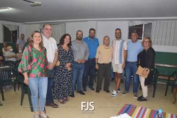 Ramón Ojeda pone en fiestas a El Caracol/Francisco Javier Santana.