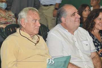 Ramón Ojeda pone en fiestas a El Caracol/Francisco Javier Santana.