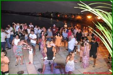 La alcaldesa pregona las fiestas de la playa de Ojos de Garza en honor del Santo Cristo/TA y TF.