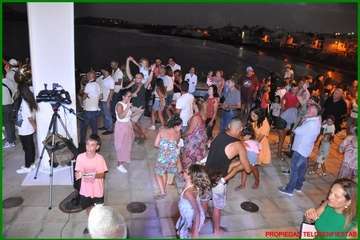 La alcaldesa pregona las fiestas de la playa de Ojos de Garza en honor del Santo Cristo/TA y TF.