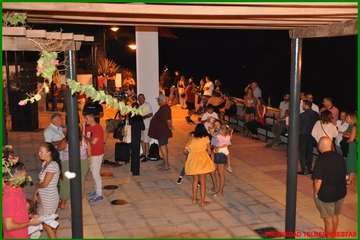 La alcaldesa pregona las fiestas de la playa de Ojos de Garza en honor del Santo Cristo/TA y TF.