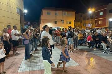 La Garita marca el inicio de sus fiestas con el izado de la bandera canaria, el pregón y el reconocimiento a Pedro Monzón Pulido/Francisco Javier Santana.