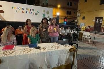 La Garita marca el inicio de sus fiestas con el izado de la bandera canaria, el pregón y el reconocimiento a Pedro Monzón Pulido/Francisco Javier Santana.