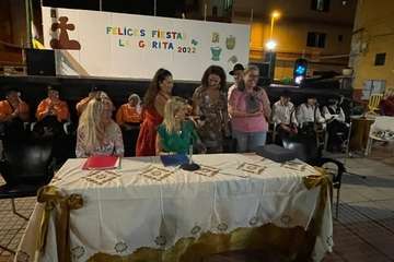 La Garita marca el inicio de sus fiestas con el izado de la bandera canaria, el pregón y el reconocimiento a Pedro Monzón Pulido/Francisco Javier Santana.