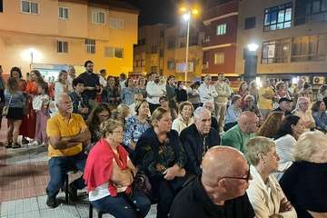 La Garita marca el inicio de sus fiestas con el izado de la bandera canaria, el pregón y el reconocimiento a Pedro Monzón Pulido/Francisco Javier Santana.