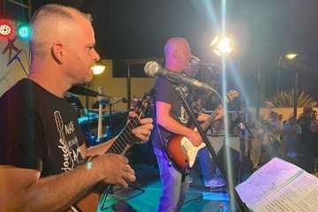 Concierto de Charcojondo en la playa de Ojos de Garza/TA,