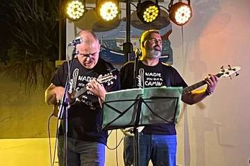 Concierto de Charcojondo en la playa de Ojos de Garza/TA,