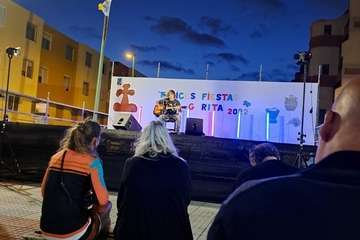 Cuatro cantautores animan la noche del viernes en La Garita/TA e Ildefonso Rodríguez.
