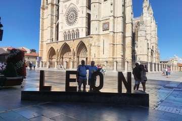 Senderistas de Telde completan el Camino Francés/TA.