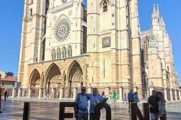 Senderistas de Telde completan el Camino Francés/TA.
