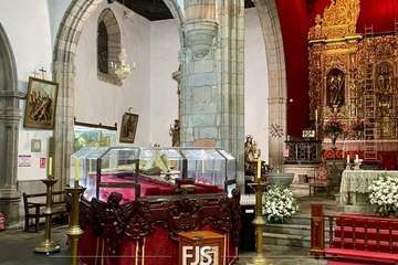 El Santo Cristo de Telde vuelve al Altar Mayor de la Basílica/Francisco Javier Santana.