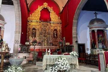 El Santo Cristo de Telde vuelve al Altar Mayor de la Basílica/Francisco Javier Santana.
