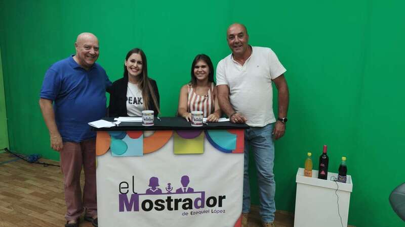 Las nuevas presentadoras con Ezequiel López (i) y Octavio Sánchez/TA.