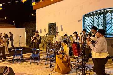 Cazadores combate el frío con una alegre y familiar romería/TA.