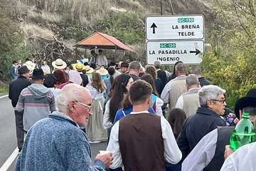 Cazadores combate el frío con una alegre y familiar romería/TA.