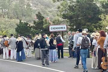 Cazadores combate el frío con una alegre y familiar romería/TA.