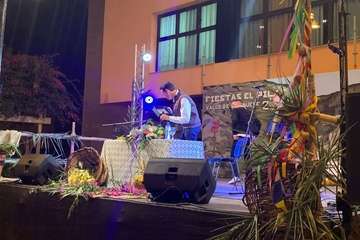 Viernes de pregones en Caserones Altos y Valle de los Nueve por el Pilar/TA.