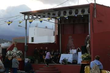 Concentración motera, paella, misa y procesión en Caserones Altos/TA.