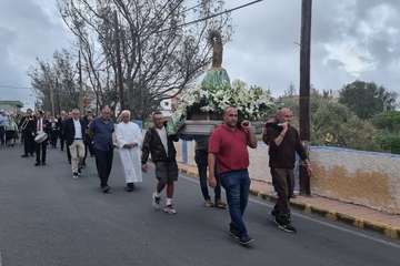 Concentración motera, paella, misa y procesión en Caserones Altos/TA.