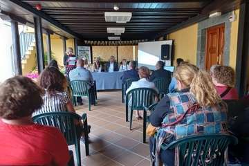Telde homenajea a la quesera María Luisa Mayor en el Día de la Mujer Rural/TA y Antonio Alí.