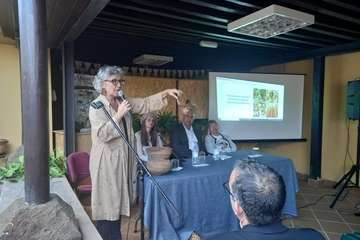 Telde homenajea a la quesera María Luisa Mayor en el Día de la Mujer Rural/TA y Antonio Alí.