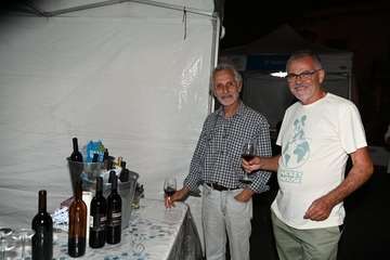 Ambientazo en San Juan con la Feria de Tapas y Vinos/Francisco Javier Santana y Antonio Alí.