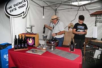 Ambientazo en San Juan con la Feria de Tapas y Vinos/Francisco Javier Santana y Antonio Alí.